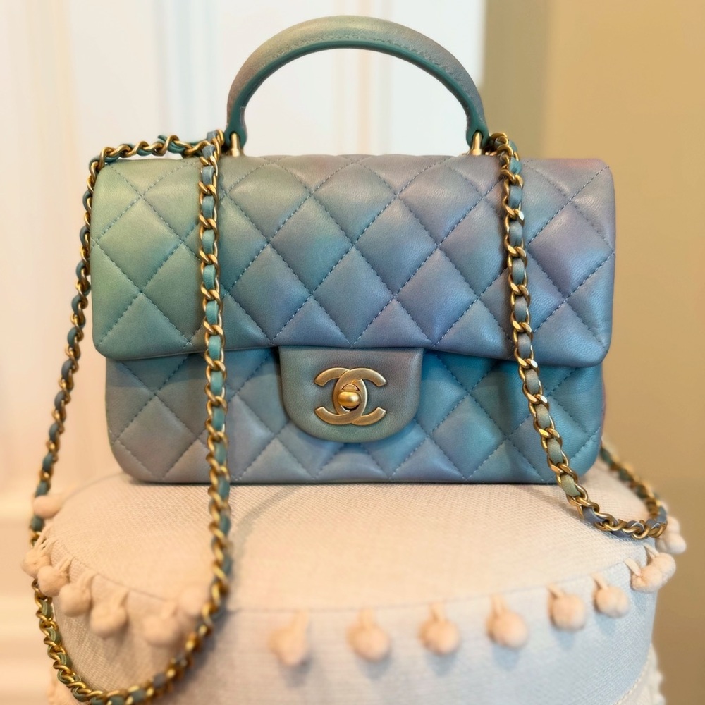 22P mini flap bag with handle Ombré